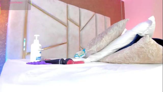 Image 11 of oh_hollyy Stream on Chaturbate on 22 days ago