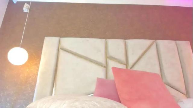 Image 10 of oh_hollyy Stream on Chaturbate on 18 days ago