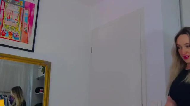 Image 7 of oh_kitty Stream on Chaturbate on 14 months ago