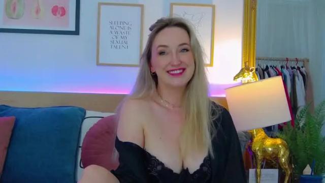 Image 3 of oh_kitty Stream on Chaturbate on 13 months ago