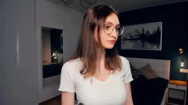 Image 4 of oh_sunny_ Stream on Chaturbate on 19 months ago
