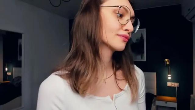 Image 3 of oh_sunny_ Stream on Chaturbate on 13 months ago