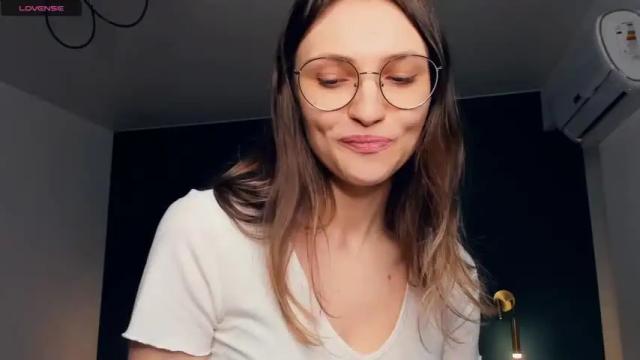Image 12 of oh_sunny_ Stream on Chaturbate on 13 months ago