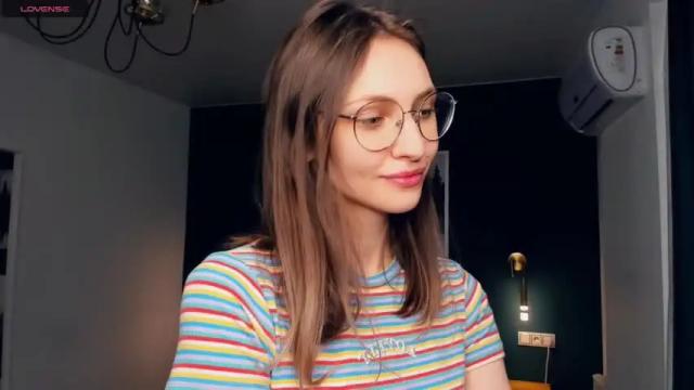 Image 2 of oh_sunny_ Stream on Chaturbate on 19 months ago