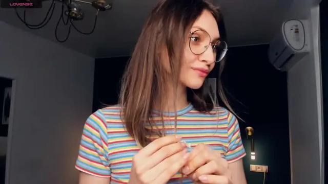 Image 7 of oh_sunny_ Stream on Chaturbate on 19 months ago