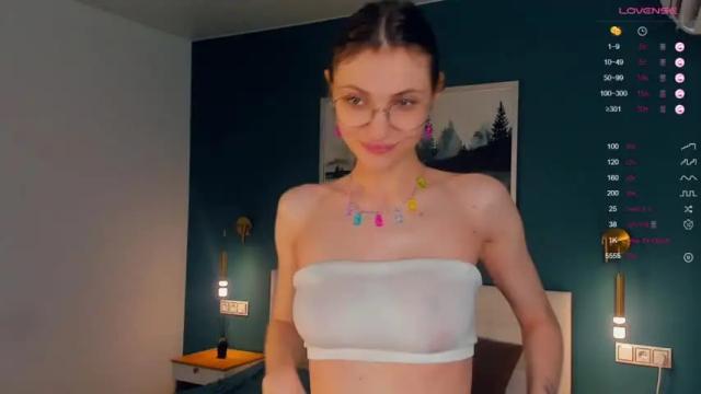 Image 6 of oh_sunny_ Stream on Chaturbate on 18 months ago