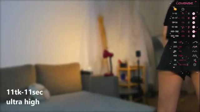Image 3 of ohlovelyeva Stream on Chaturbate on 1 month ago