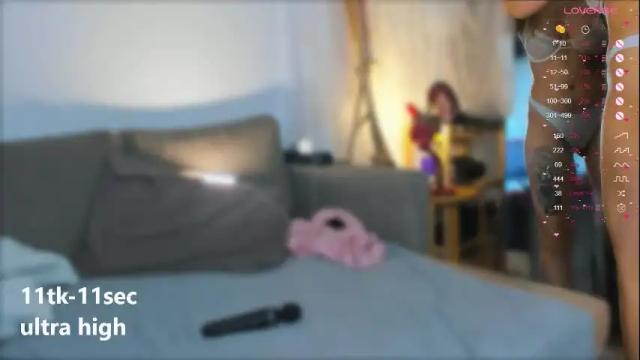 Image 11 of ohlovelyeva Stream on Chaturbate on 19 days ago
