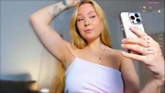 Image 3 of ohlovelyeva Stream on Chaturbate on 18 days ago