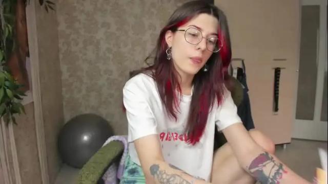 Image 4 of ohmygoddestkimmy Stream on Chaturbate on 1 day ago