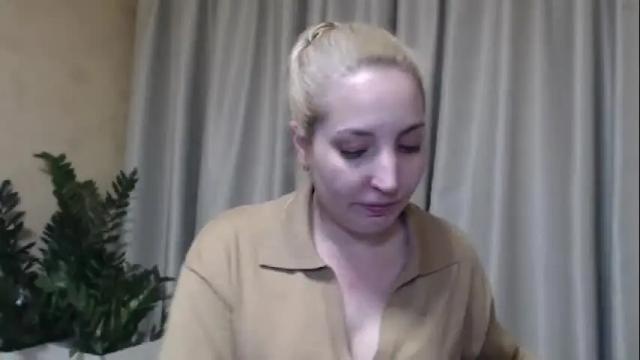 Image 4 of ohsweetmari Stream on Chaturbate on 1 month ago