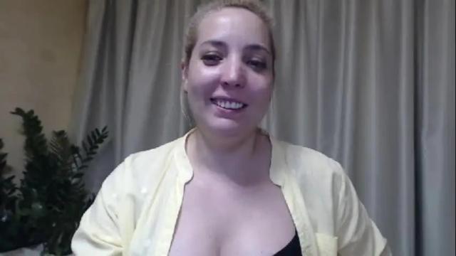 Image 4 of ohsweetmari Stream on Chaturbate on 15 days ago