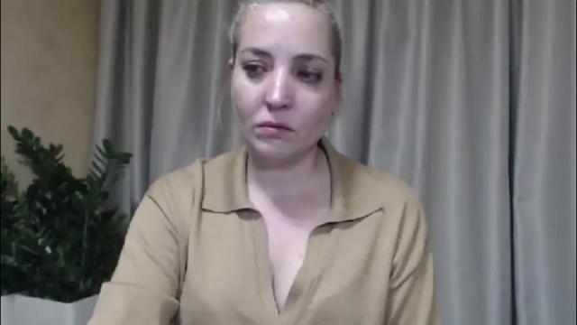 Image 2 of ohsweetmari Stream on Chaturbate on 1 month ago