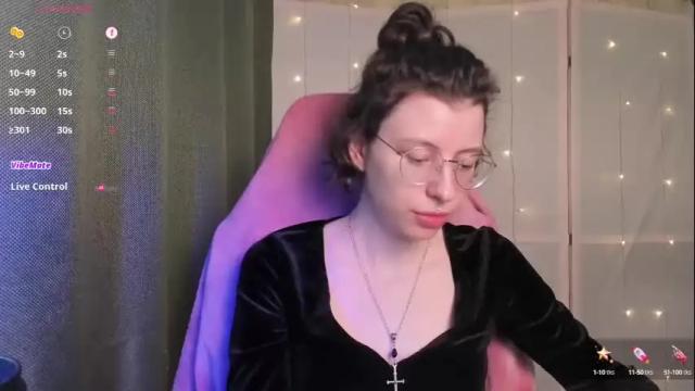 Image 4 of ohupendi_ Stream on Chaturbate on 17 days ago