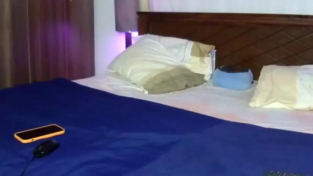 Image 3 of olama_prety1 Stream on Chaturbate on 17 months ago