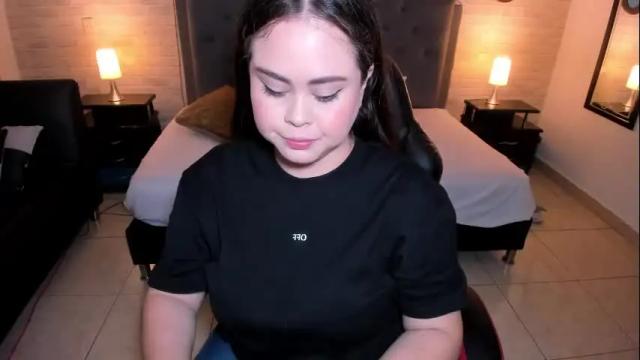 Image 2 of oliva_jones Stream on Chaturbate on 1 month ago