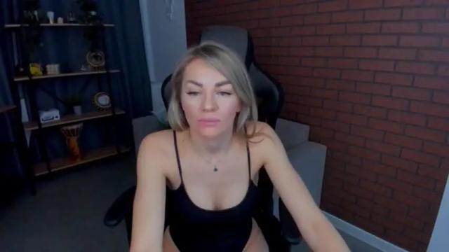 Image 3 of olivacandy Stream on Chaturbate on 14 months ago