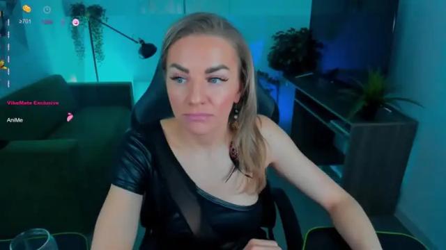 Image 2 of olivacandy Stream on Chaturbate on 12 months ago