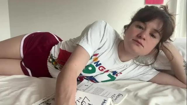Image 2 of olive_nextdoor Stream on Chaturbate on 12 days ago