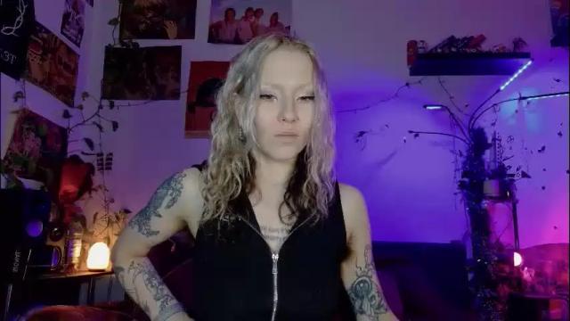 Image 2 of olivecum Stream on Chaturbate on 27 days ago