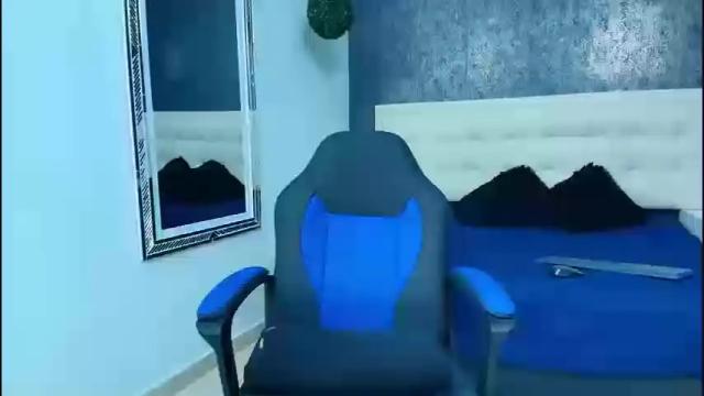 Image 3 of oliver__brown Stream on Chaturbate on 4 months ago