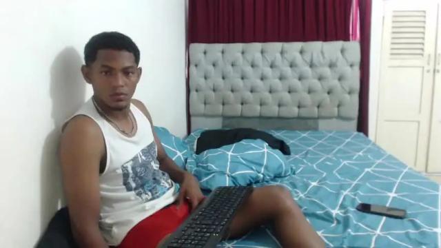Image 10 of oliver_mina Stream on Chaturbate on 17 months ago