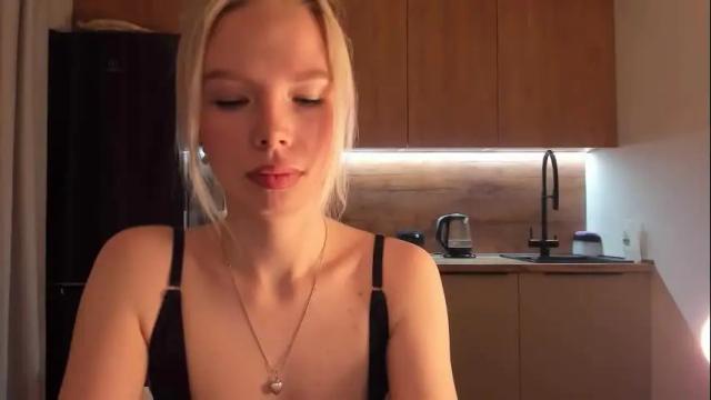 Image 2 of olivia_bells Stream on Chaturbate on 5 months ago