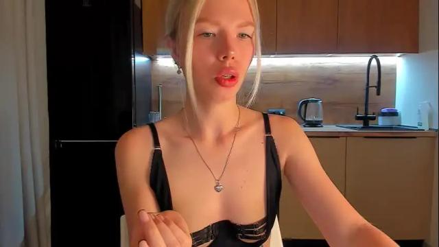 Image 3 of olivia_bells Stream on Chaturbate on 3 months ago