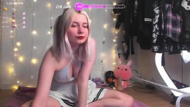Image 3 of olivia_bennet Stream on Chaturbate on 19 months ago