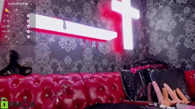Image 4 of olivia_bev Stream on Chaturbate on 15 months ago