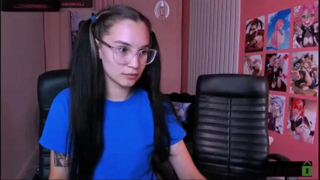 Image 2 of olivia_creamy Stream on Chaturbate on 20 months ago
