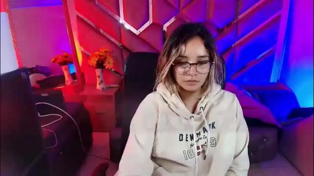 Image 4 of olivia_fox69 Stream on Chaturbate on 1 month ago