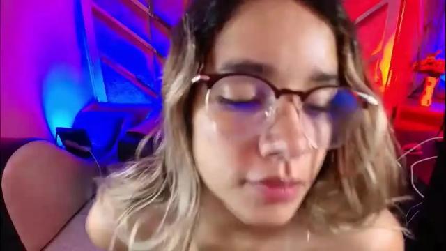 Image 3 of olivia_fox69 Stream on Chaturbate on 1 month ago