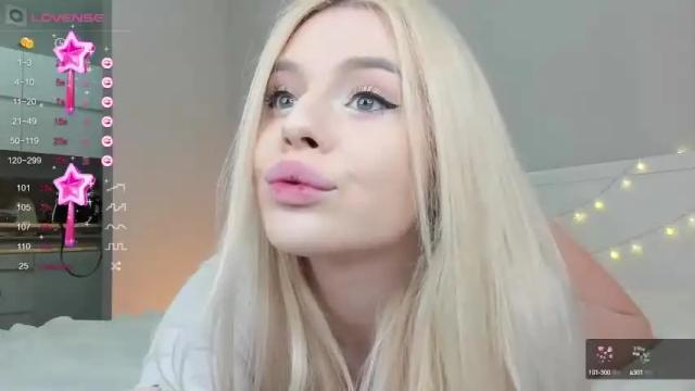 Image 10 of olivia_garden Stream on Chaturbate on 15 months ago
