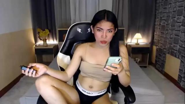 Image 2 of olivia_hotcummer Stream on Chaturbate on 1 month ago
