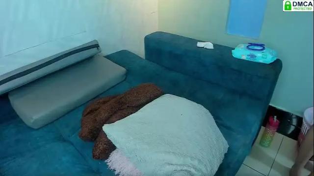Image 3 of olivia_sex18 Stream on Chaturbate on 19 days ago