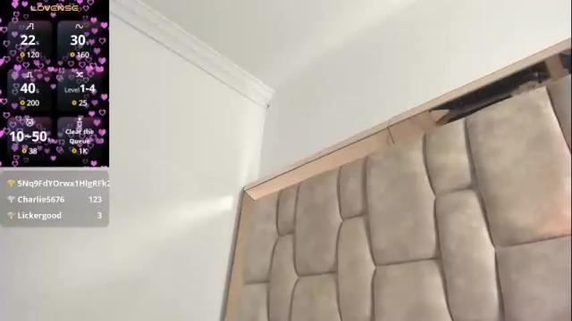 Image 4 of oliviaa_evans Stream on Chaturbate on 6 months ago