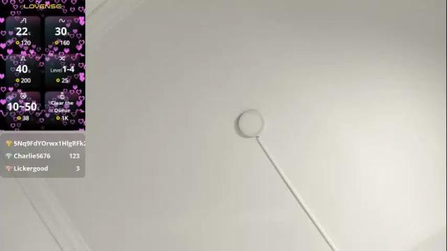 Image 8 of oliviaa_evans Stream on Chaturbate on 6 months ago