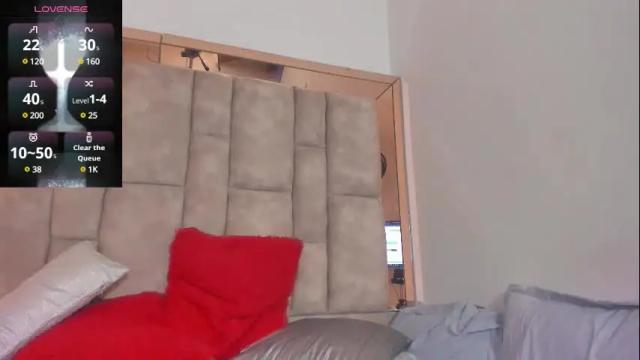 Image 10 of oliviaa_evans Stream on Chaturbate on 6 months ago