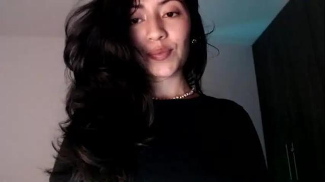 Image 10 of oliviaaa__ Stream on Chaturbate on 5 months ago