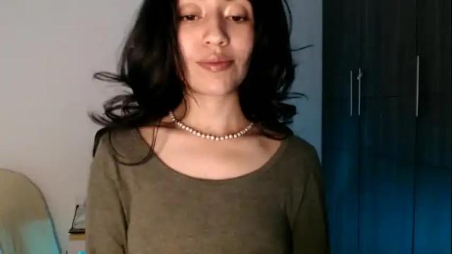 Image 2 of oliviaaa__ Stream on Chaturbate on 4 months ago