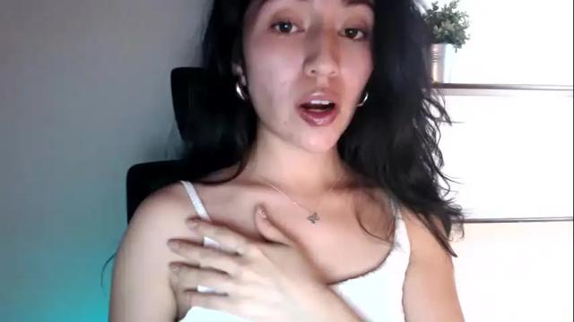 Image 2 of oliviaaa__ Stream on Chaturbate on 1 month ago
