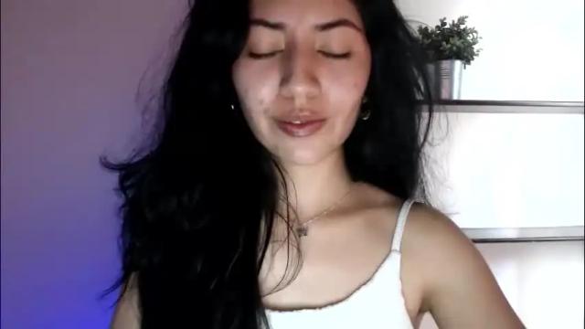 Image 7 of oliviaaa__ Stream on Chaturbate on 1 month ago