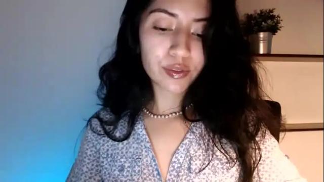 Image 3 of oliviaaa__ Stream on Chaturbate on 1 month ago