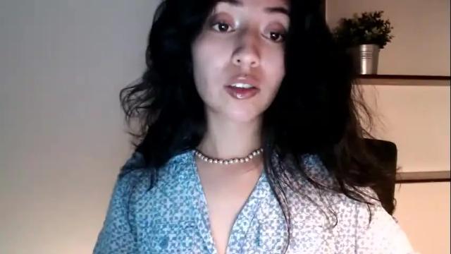 Image 4 of oliviaaa__ Stream on Chaturbate on 1 month ago