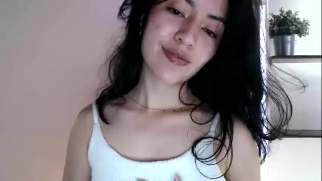 Image 3 of oliviaaa__ Stream on Chaturbate on 8 days ago
