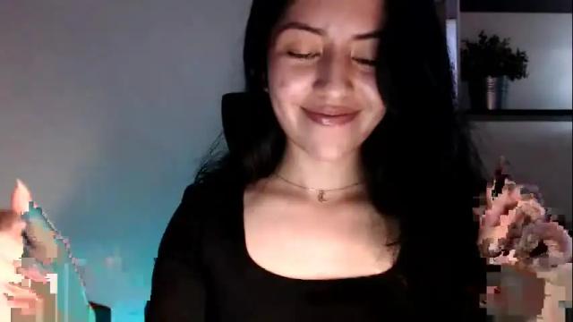 Image 4 of oliviaaa__ Stream on Chaturbate on 5 days ago