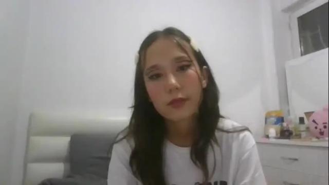 Image 7 of oliviabeer Stream on Chaturbate on 18 months ago