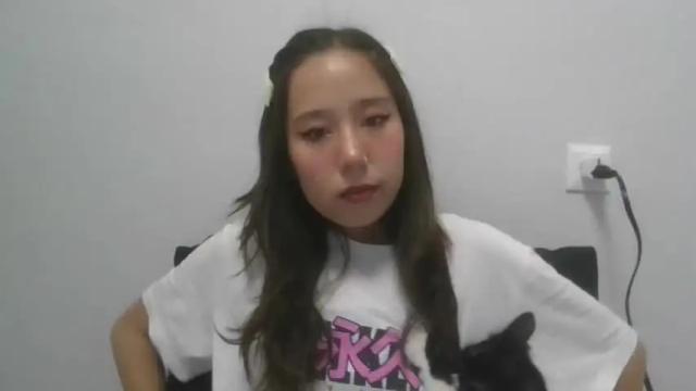 Image 3 of oliviabeer Stream on Chaturbate on 17 months ago