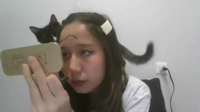 Image 8 of oliviabeer Stream on Chaturbate on 17 months ago
